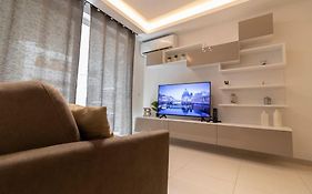 Lovely Modern 1 Bedroom Apartment In San Gwann